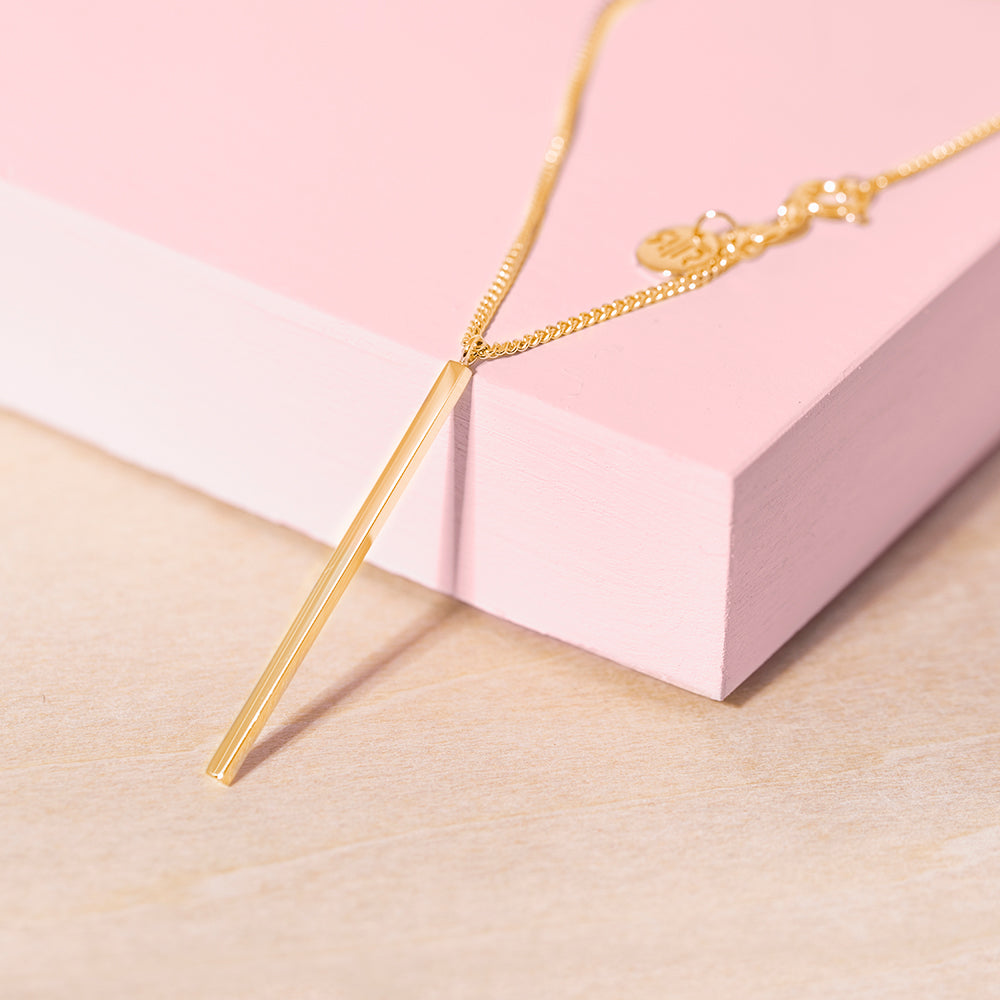 Cut to the Chase Necklace Gold